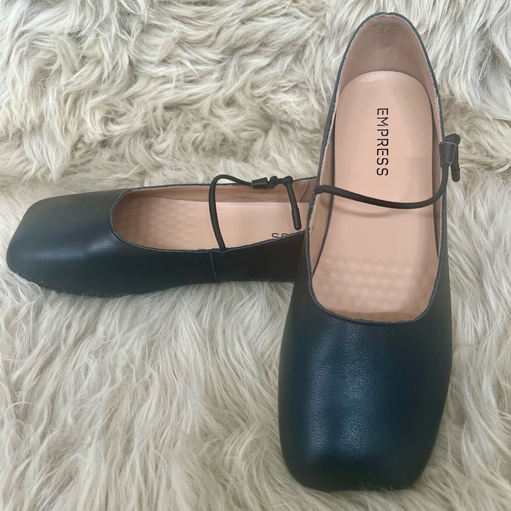 Empress Classic Black Mary Jane Flats - Women's size 40 - Picture 7 of 10